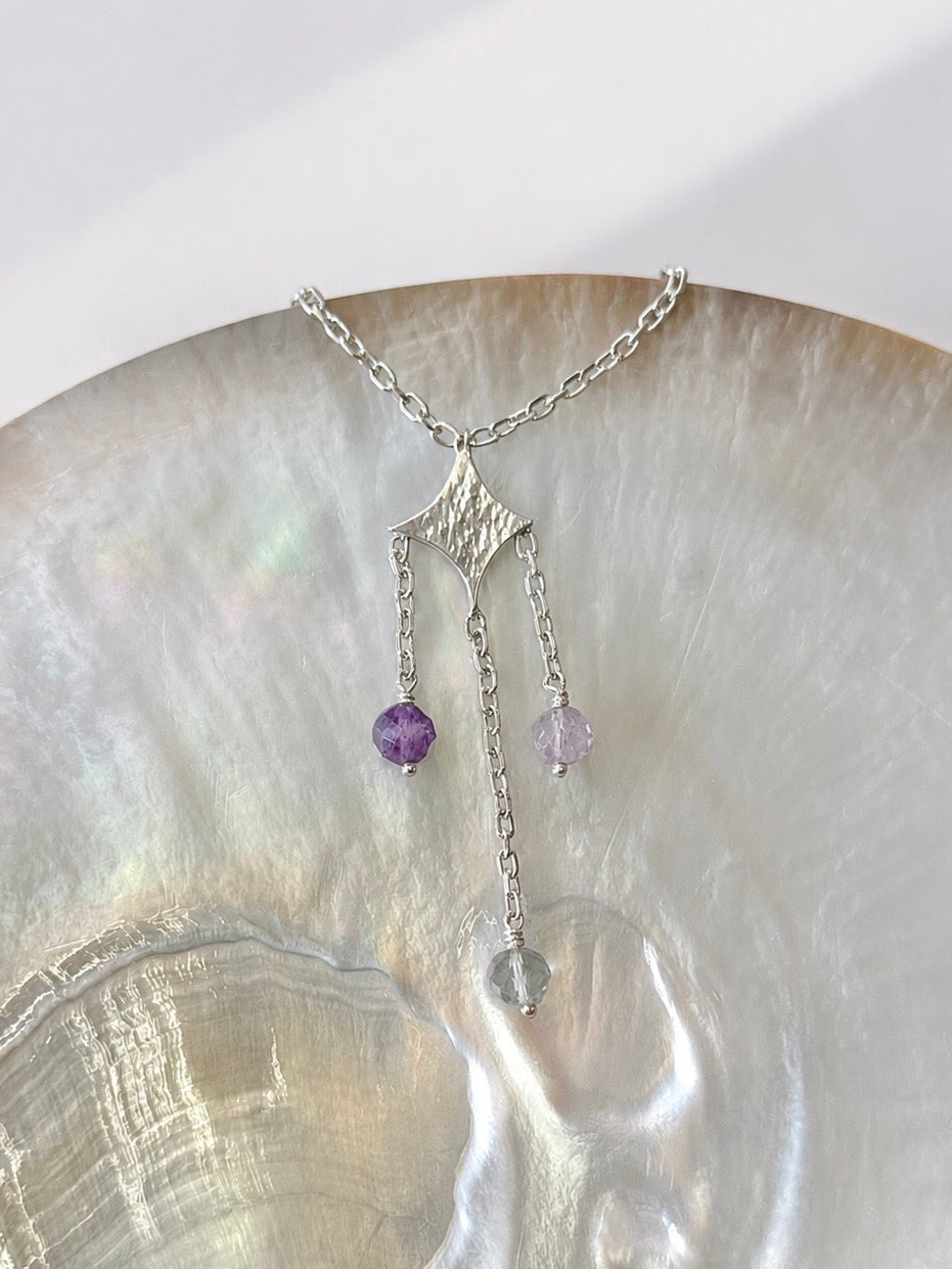 Collier Tria