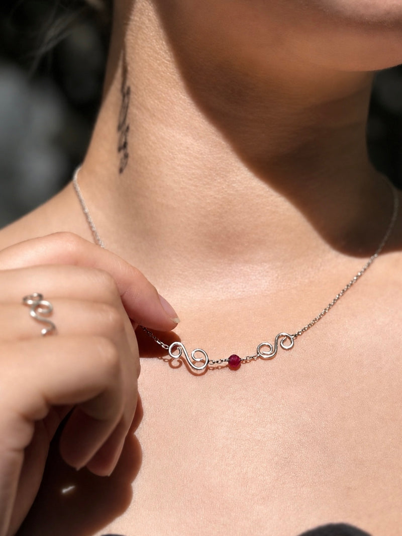 Collier Rùvia
